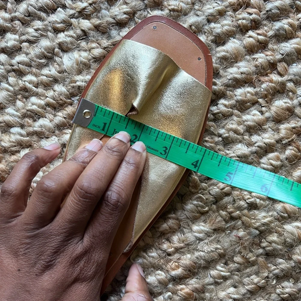 Sevilla Smith The Krysia sandal in Gold - Picture 5 of 8